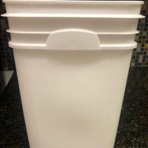 Plastics buckets with snap lib new heavy duty